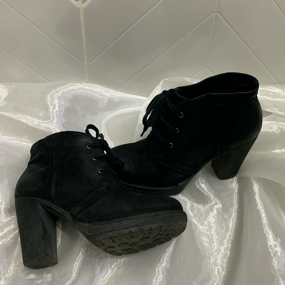 Browns Nubuck Leather Laced Ankle Booties - Picture 8 of 10